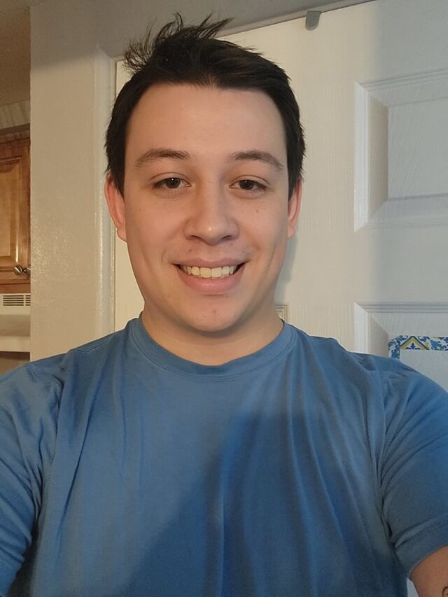BareNece9